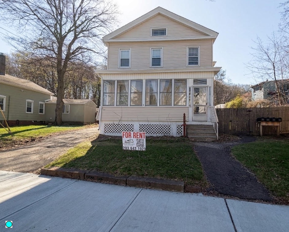 847 Quinnipiac Avenue - 3 (1st Flr Back)