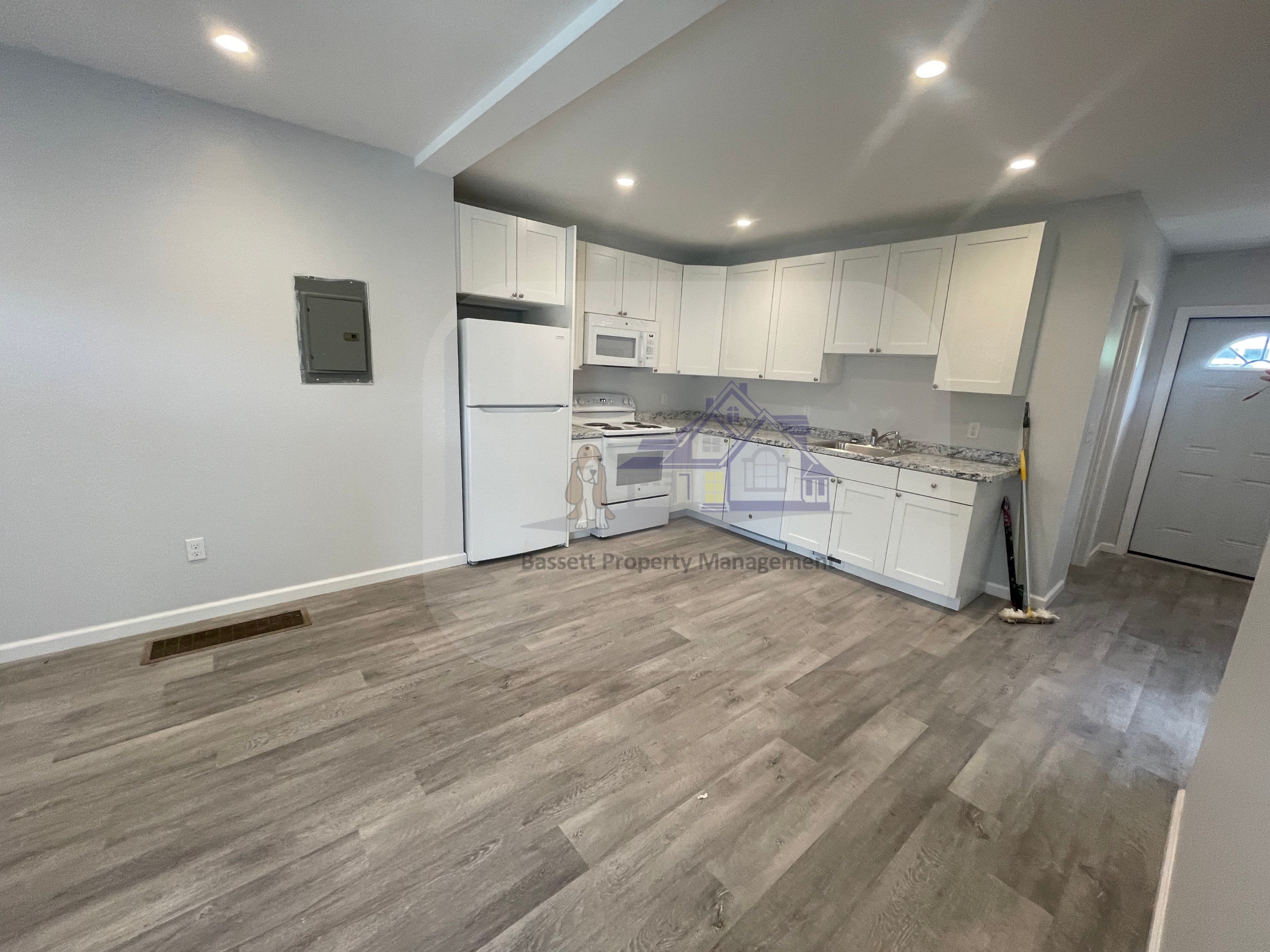 214 Main Street - 1W