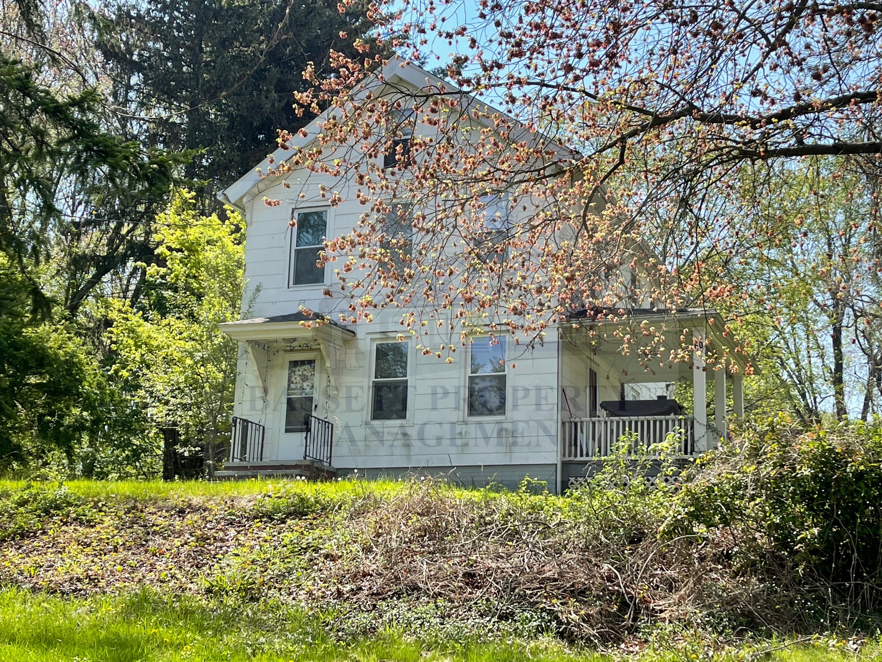 60 Maple Street